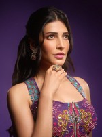 Shruti Haasan Latest Photos